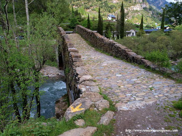 CALZADA DEL PUENTE